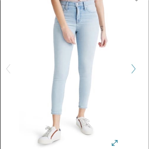 Madewell Denim - Madewell Mid Rise Zipper fly Skinny Cropped Jeans